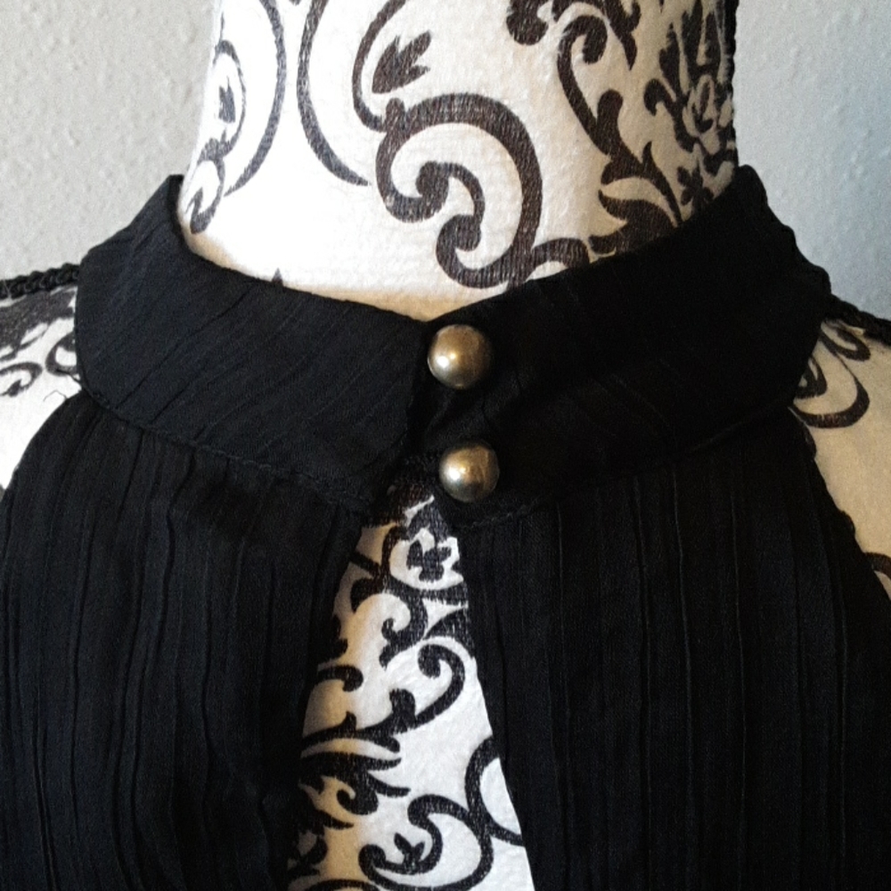 Xtaren Black Ruffled Gothic Gown - Picture 14 of 15
